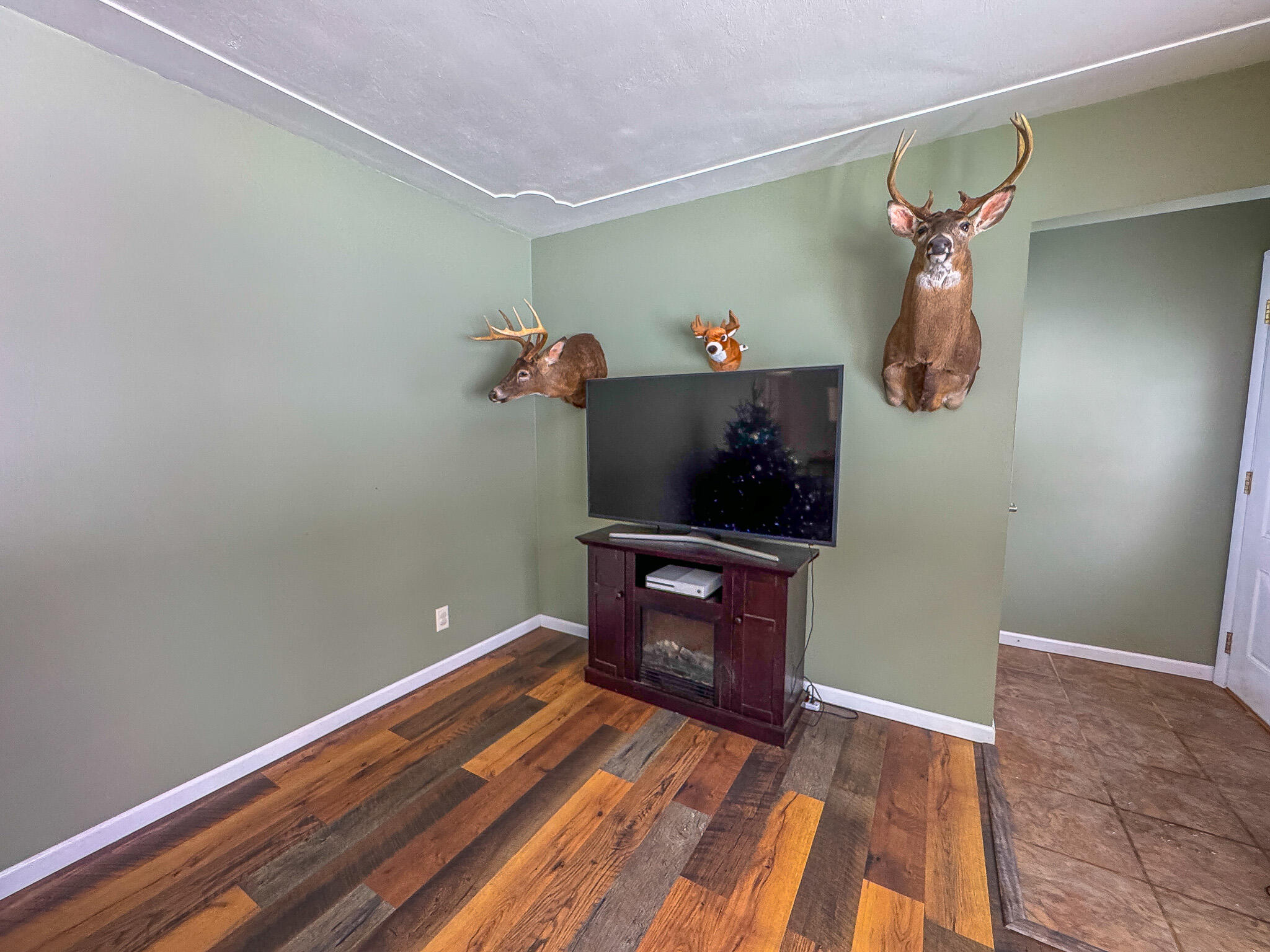 5279 West Lakewood Road Whitehall, MI 49461 - Photo 41 of 46 IMG_5273