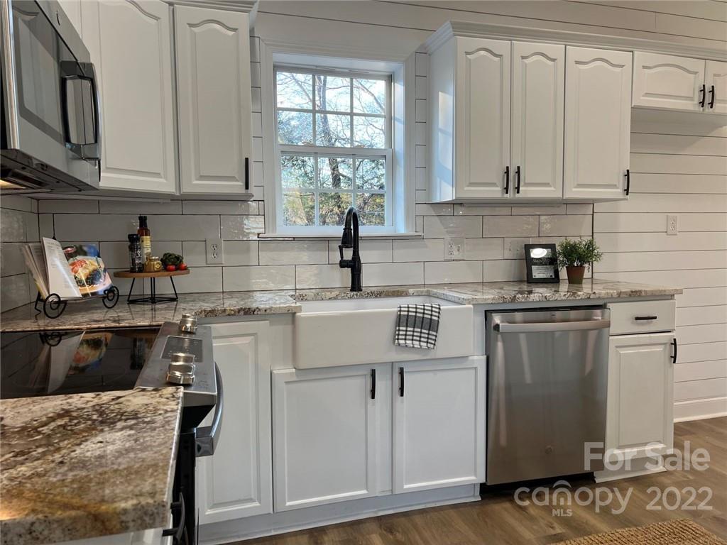 1740 Wilkinson Road Mooresville, NC 28115 - Photo 8 of 42 Gallery Image 8