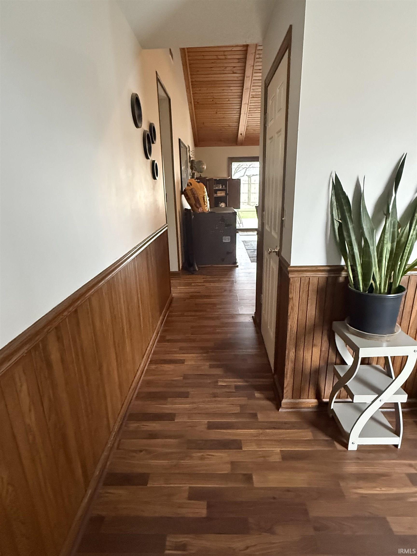 121 Berkley Court Decatur, IN 46733 - Photo 2 of 32