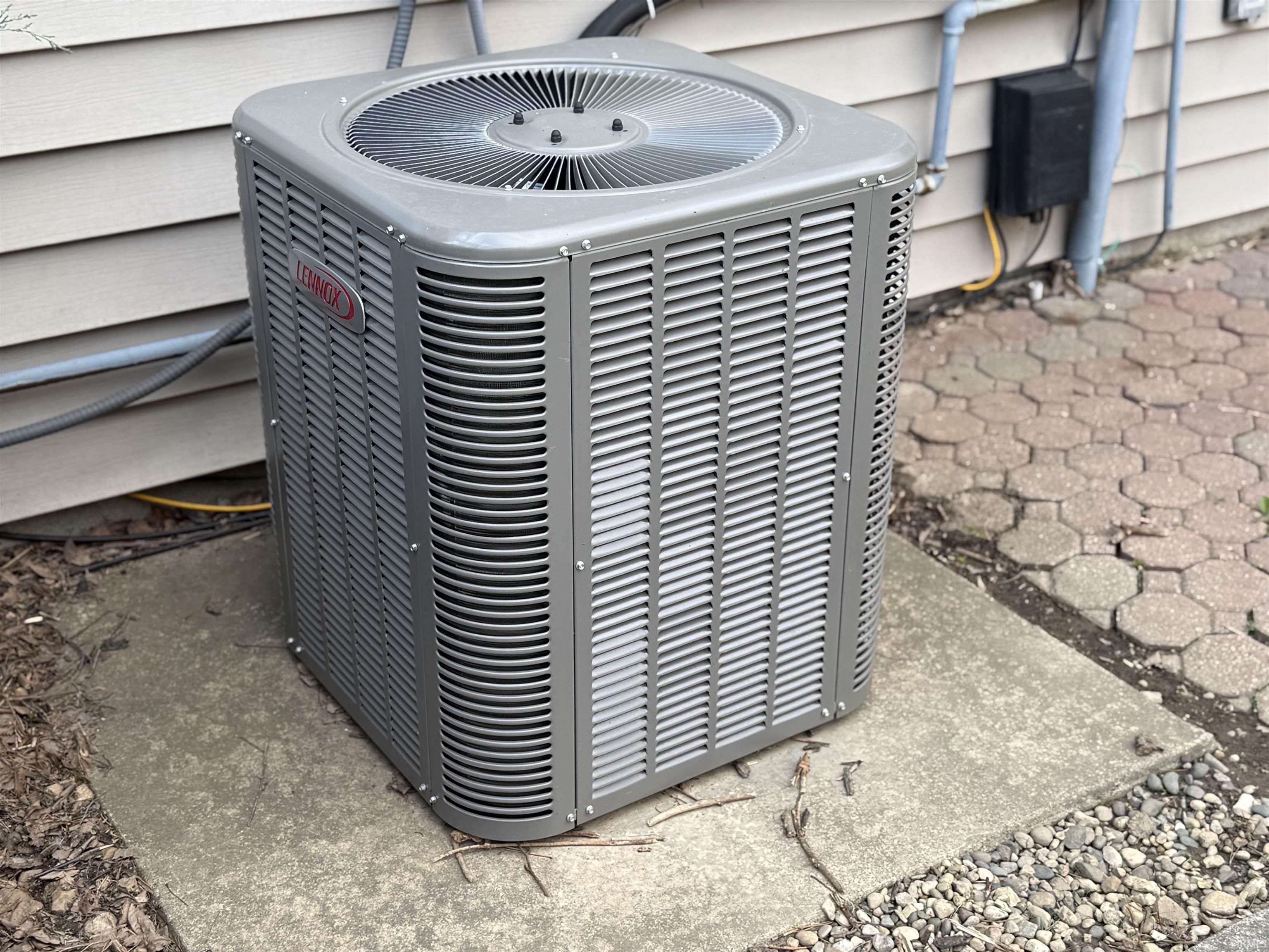 121 Berkley Court Decatur, IN 46733 - Photo 23 of 32