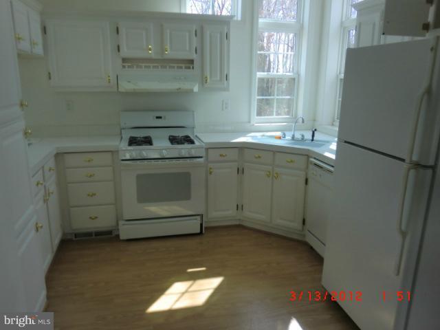 7642 Bluff Point Lane Elkridge, MD 21075 - Photo 3 of 10 Interior (General)