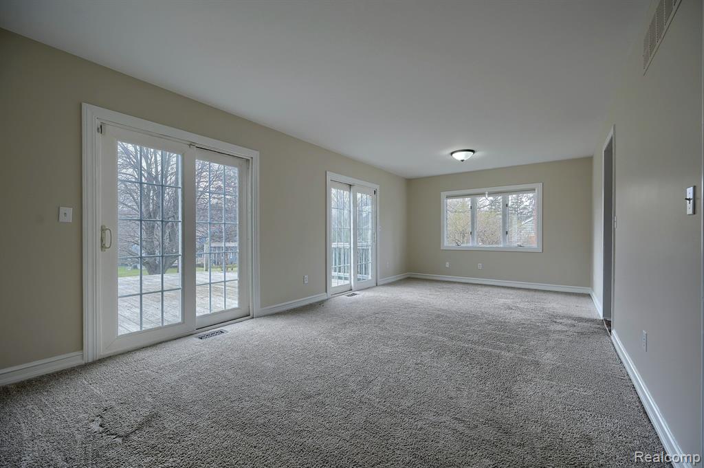 2201 Stonington Lane Rochester Hills, MI 48306 - Photo 9 of 31