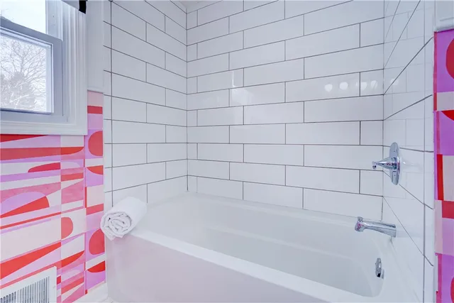 $485,000 | 27 Crestview Drive, Pittsford, NY 14534