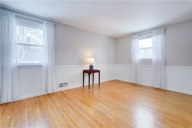 $485,000 | 27 Crestview Drive, Pittsford, NY 14534