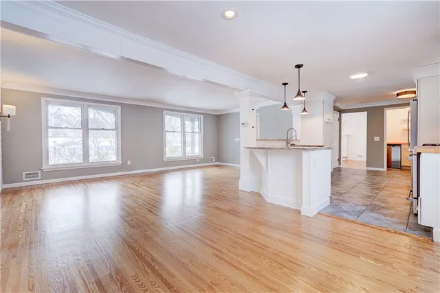 $485,000 | 27 Crestview Drive, Pittsford, NY 14534