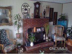 572 Henson Cove Road Canton, NC 28716 - Photo 5 of 17