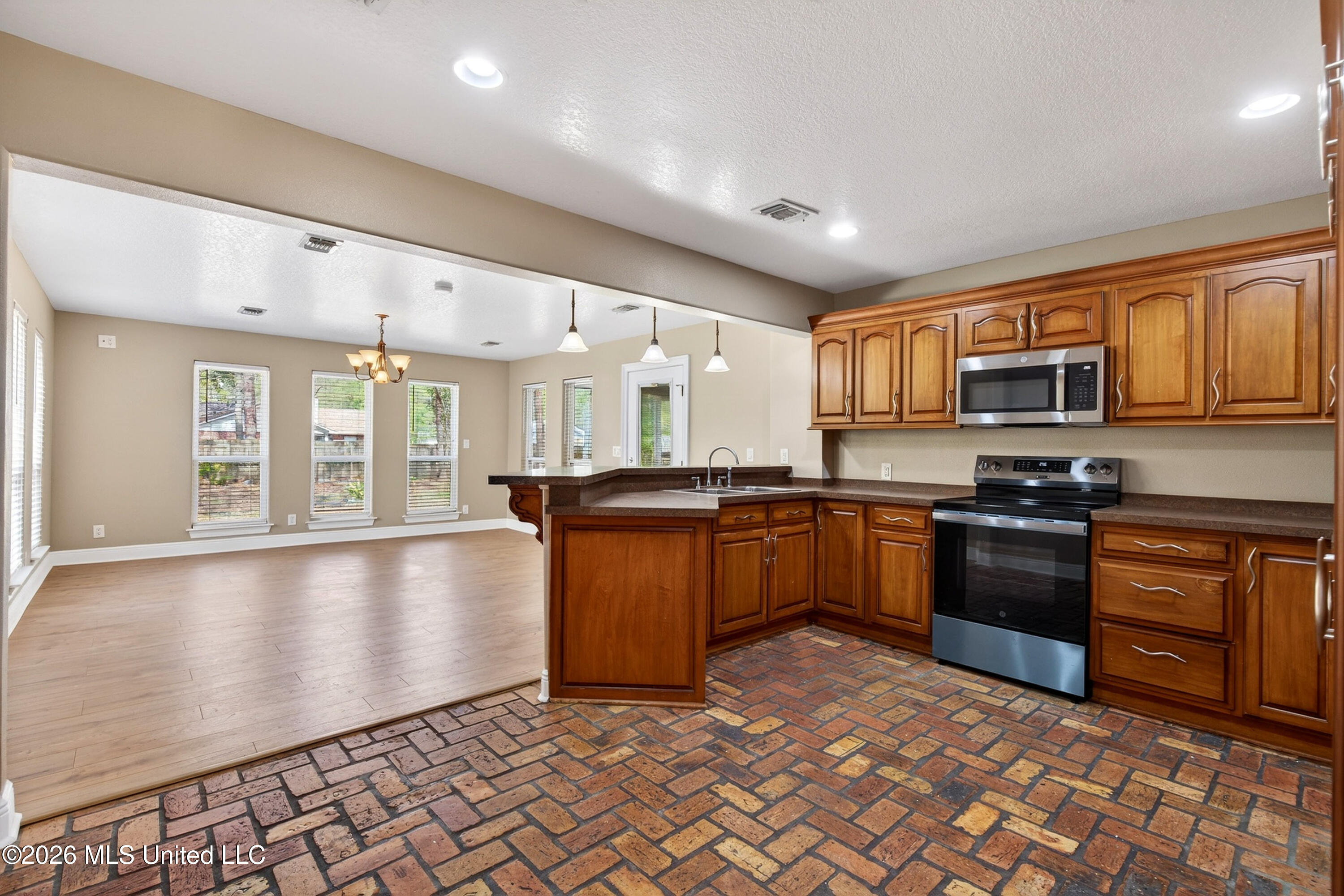 1332 Oak Street Ocean Springs, MS 39564 - Photo 11 of 52 1332OakSt.-11