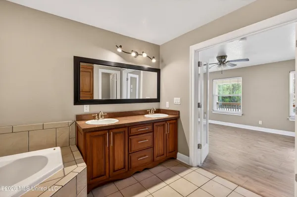 $280,000 | 1332 Oak Street, Ocean Springs, MS 39564