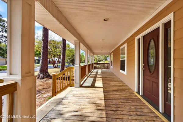 $280,000 | 1332 Oak Street, Ocean Springs, MS 39564