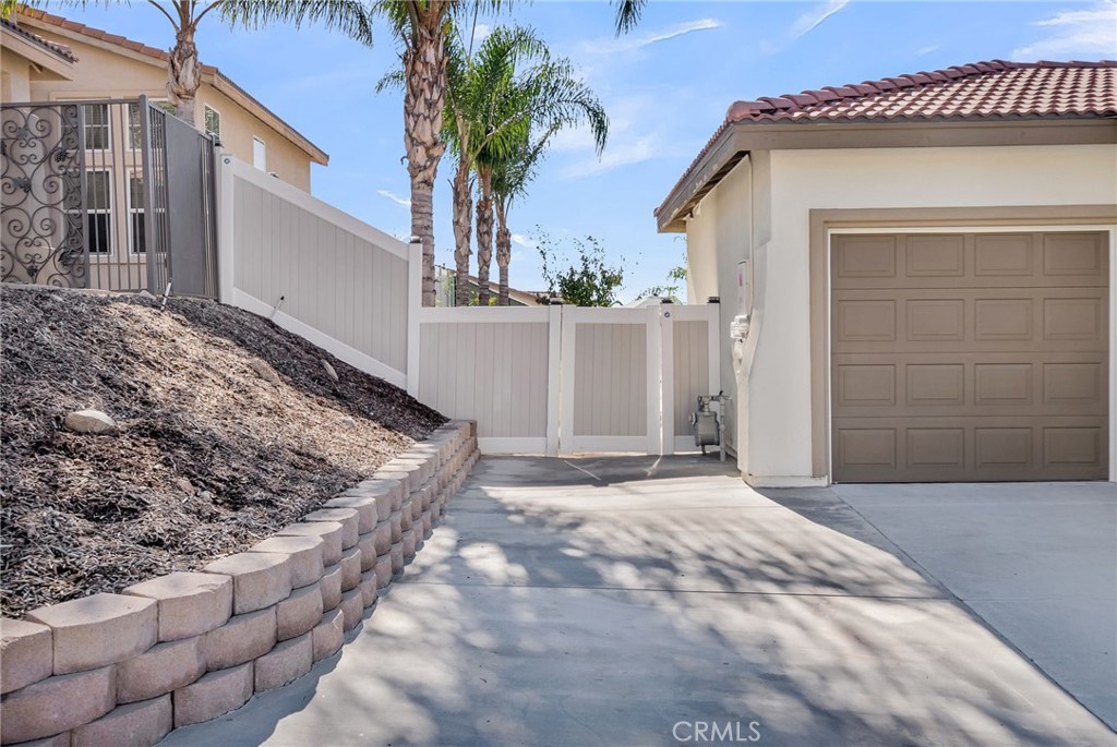 23425 Lawless Road Moreno Valley, CA 92557 - Photo 4 of 67
