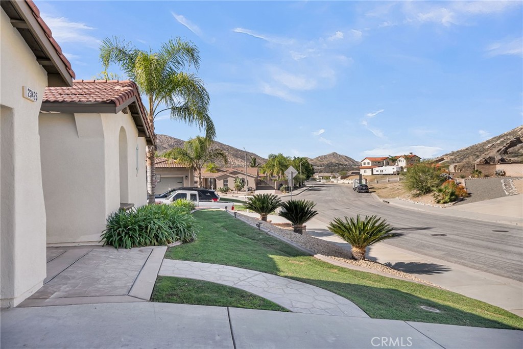 23425 Lawless Road Moreno Valley, CA 92557 - Photo 5 of 67