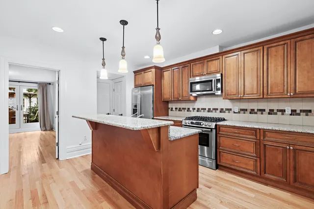 $4,100 | 720 Bloomfield Street, Unit 1, Hoboken, NJ 07030