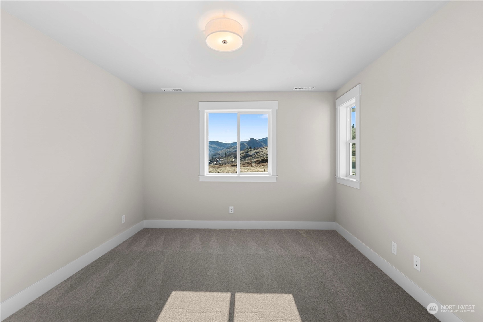 2157 Maple Street Wenatchee, WA 98801 - Photo 25 of 33 Gallery Image 25