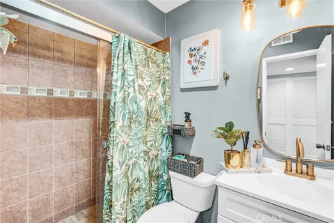 $429,900 | 7800 Topanga Canyon Boulevard, Canoga Park, CA 91304