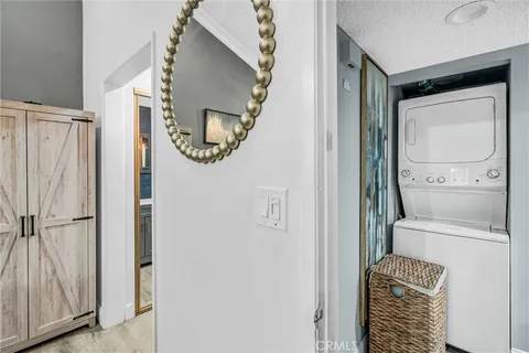 $429,900 | 7800 Topanga Canyon Boulevard, Canoga Park, CA 91304