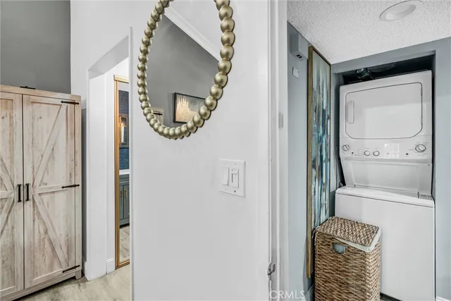 $429,900 | 7800 Topanga Canyon Boulevard, Canoga Park, CA 91304