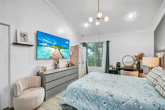 $429,900 | 7800 Topanga Canyon Boulevard, Canoga Park, CA 91304