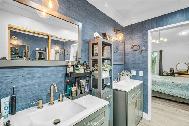 $429,900 | 7800 Topanga Canyon Boulevard, Canoga Park, CA 91304