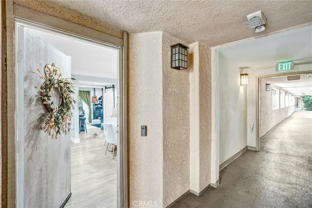 $429,900 | 7800 Topanga Canyon Boulevard, Canoga Park, CA 91304