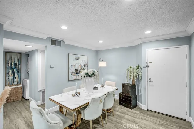 $429,900 | 7800 Topanga Canyon Boulevard, Canoga Park, CA 91304