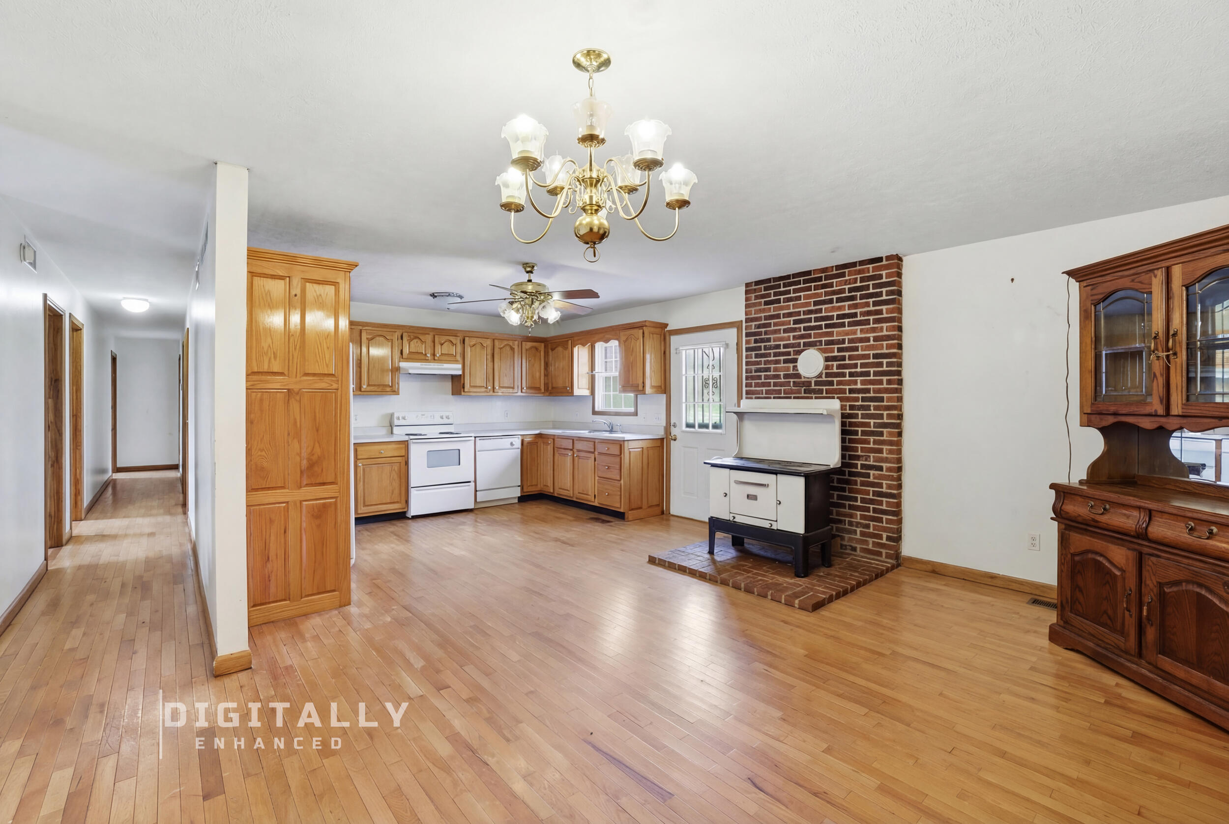 8100 Lebanon Road Danville, KY 40422 - Photo 8 of 40 Kitchen/ Dining