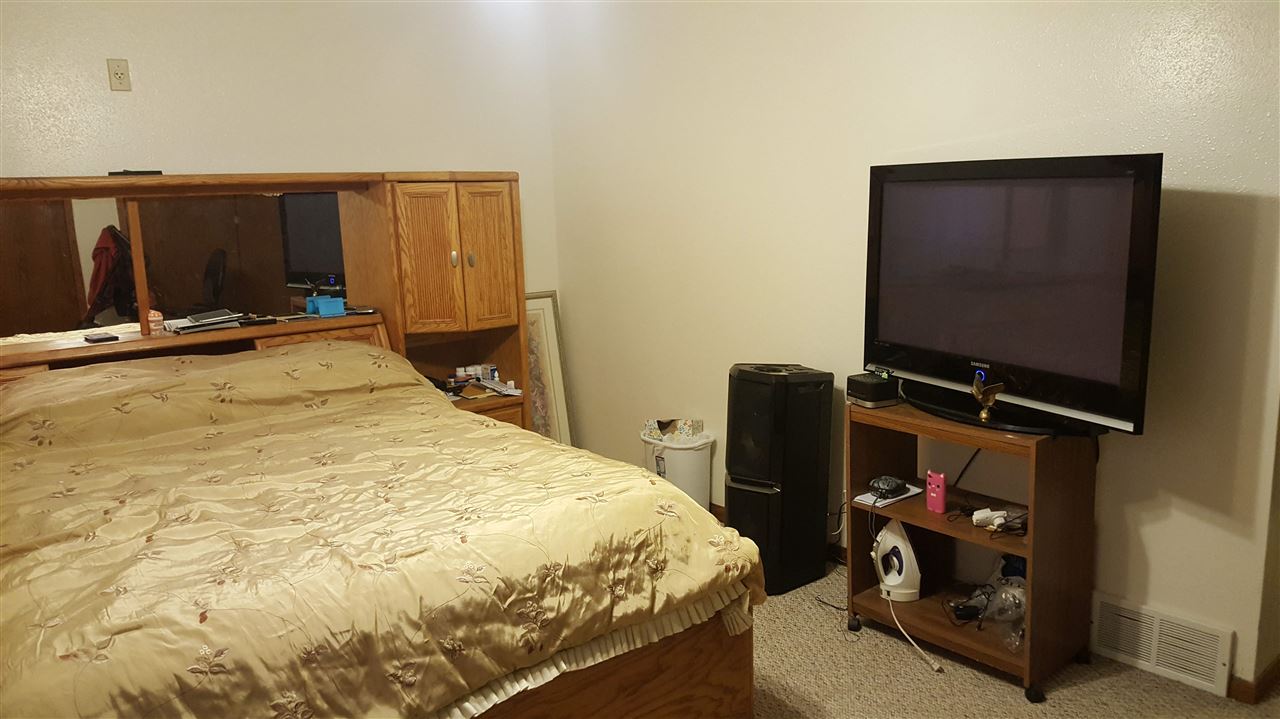1227 Fulton Street Waterloo, IA 50707 - Photo 18 of 19 Gallery Image 18