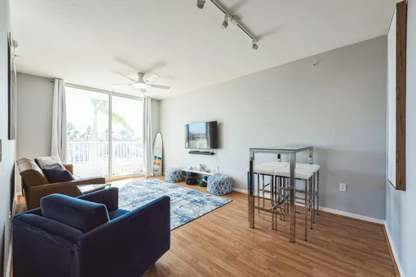 $3,500 | 100 Northeast 6th Street, Unit 309, Boynton Beach, FL 33435