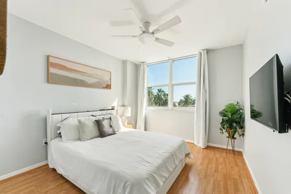 $3,500 | 100 Northeast 6th Street, Unit 309, Boynton Beach, FL 33435