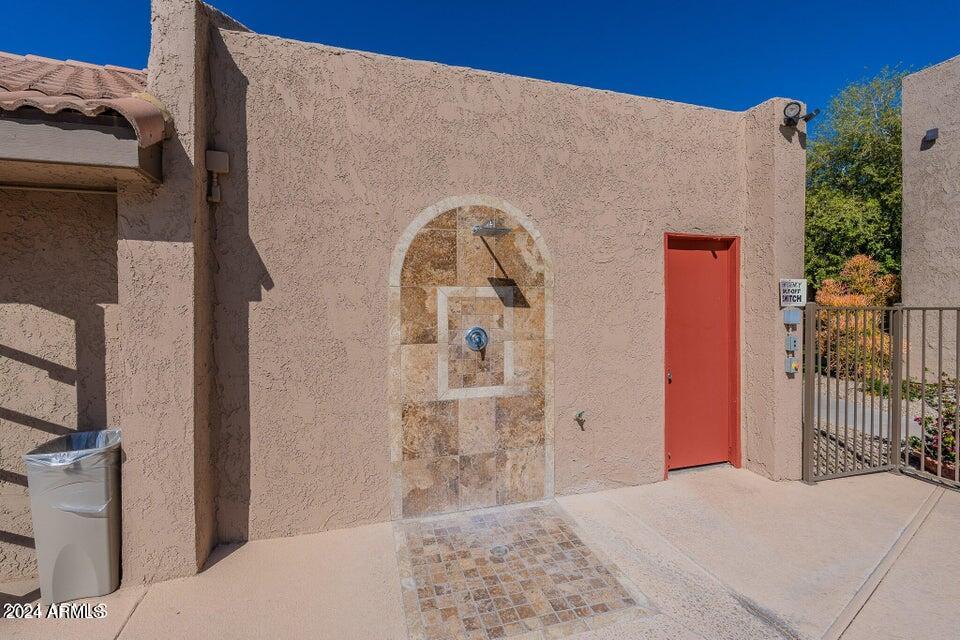 5525 East Thomas Road, Unit D6 Phoenix, AZ 85018 - Photo 33 of 42 D610