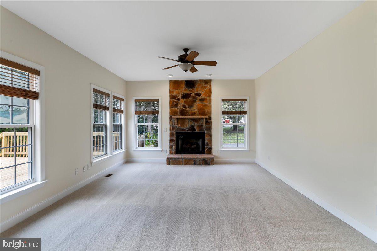 154 Triumphant Way Falling Waters, WV 25419 - Photo 19 of 60 Den