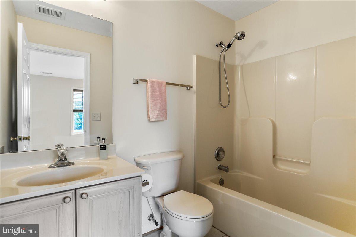 154 Triumphant Way Falling Waters, WV 25419 - Photo 34 of 60 Bath for Bedroom 2