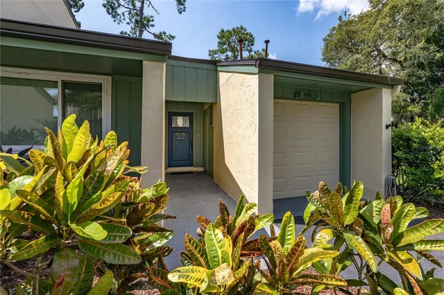 $2,000 | 205 Club House Boulevard, New Smyrna Beach, FL 32168