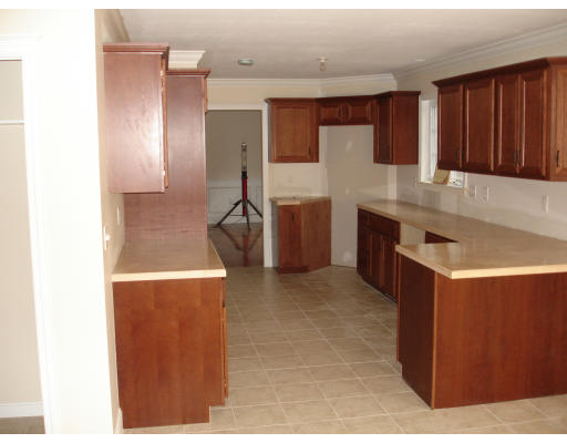1310 Russell Road Westfield, MA 01085 - Photo 4 of 6 Gallery Image 4