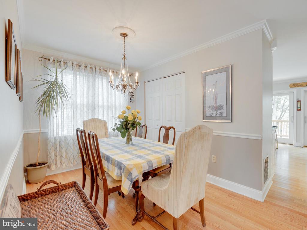 815 Dividing Road Severna Park, MD 21146 - Photo 15 of 74 Perfect for holiday dinners