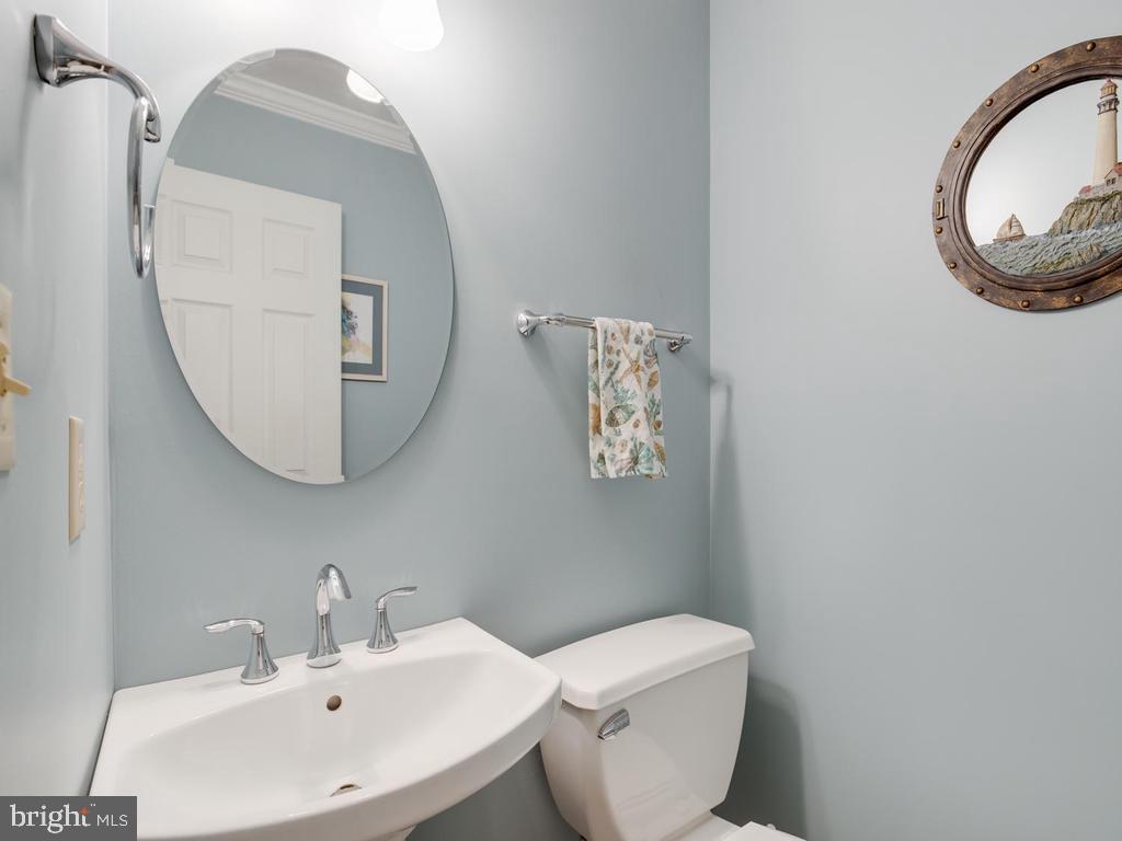 815 Dividing Road Severna Park, MD 21146 - Photo 30 of 74 Main level half bath