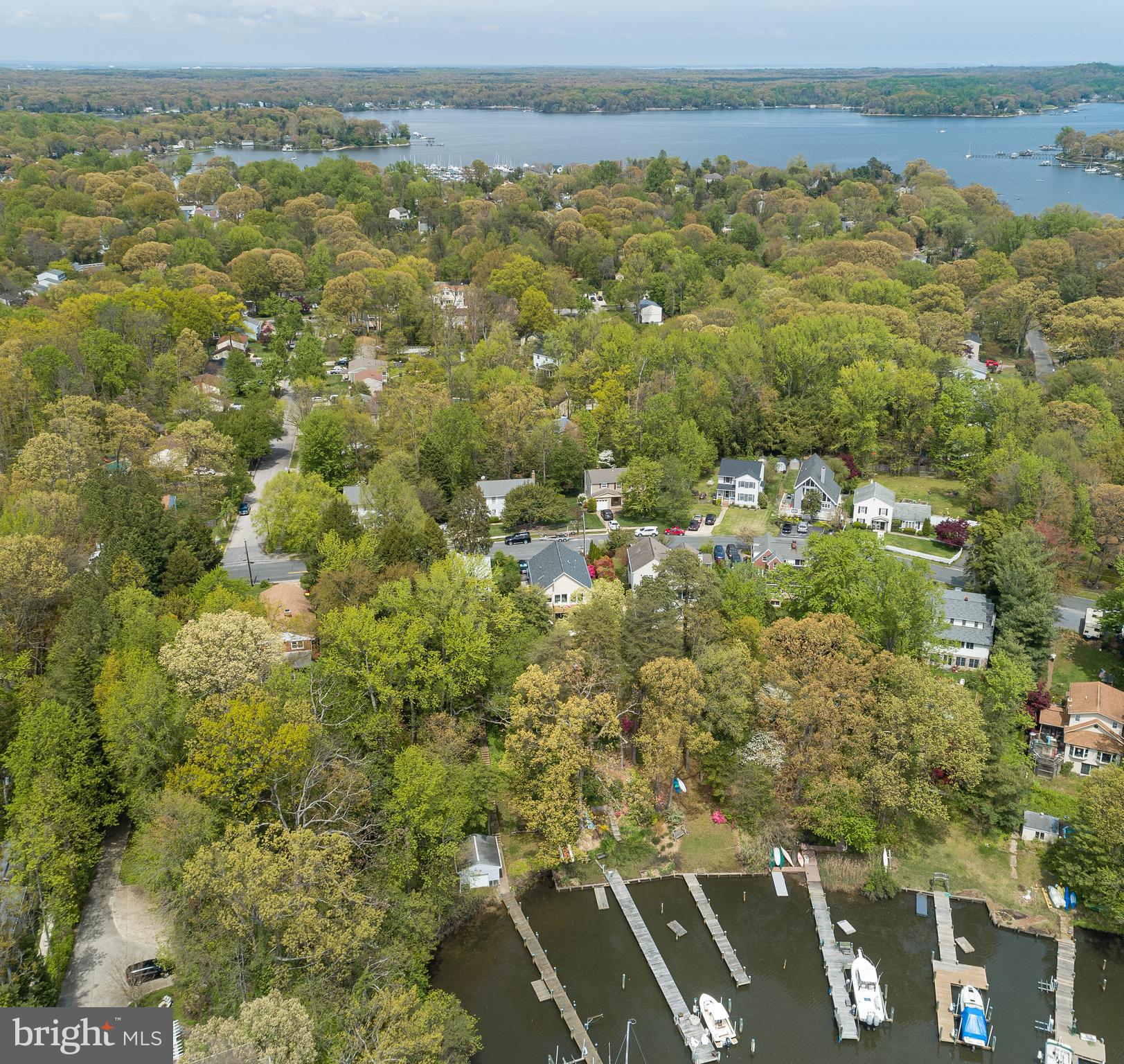 Easy access to the Magothy river