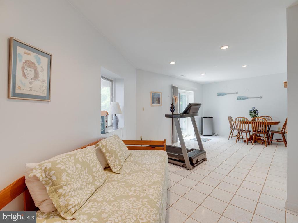815 Dividing Road Severna Park, MD 21146 - Photo 54 of 74 Slider to lower deck