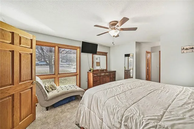 $354,000 | 3004 Lakeview Terrace, Leavenworth, KS 66048