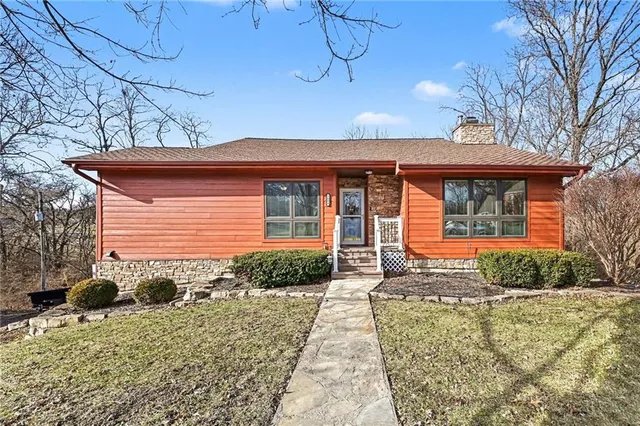 $354,000 | 3004 Lakeview Terrace, Leavenworth, KS 66048