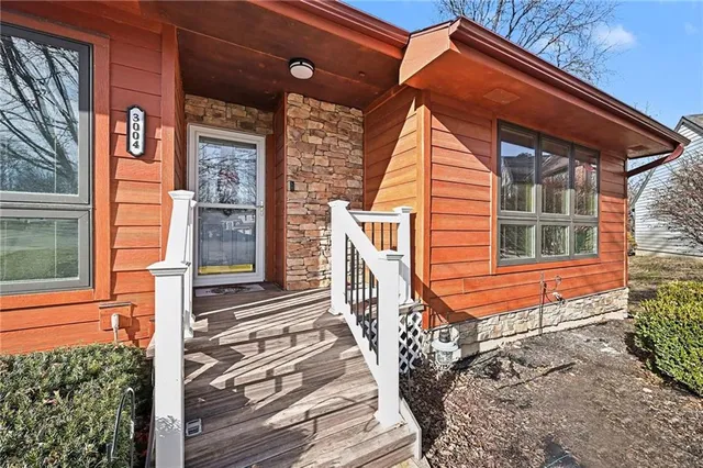 $354,000 | 3004 Lakeview Terrace, Leavenworth, KS 66048