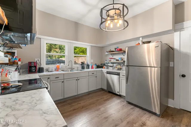 $329,950 | 467 Watauga Avenue, Knoxville, TN 37917