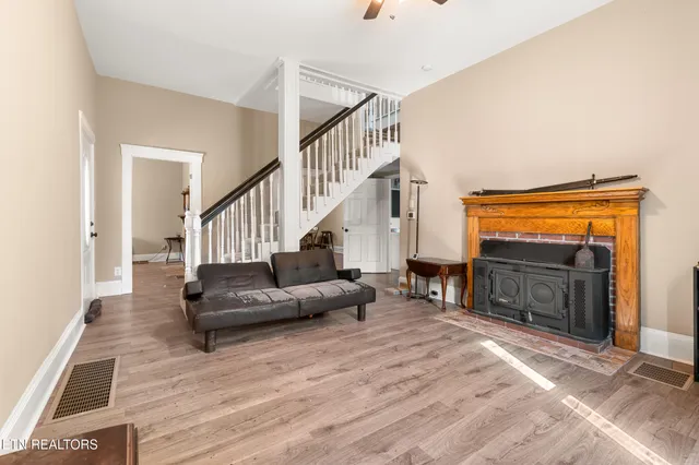 $329,950 | 467 Watauga Avenue, Knoxville, TN 37917