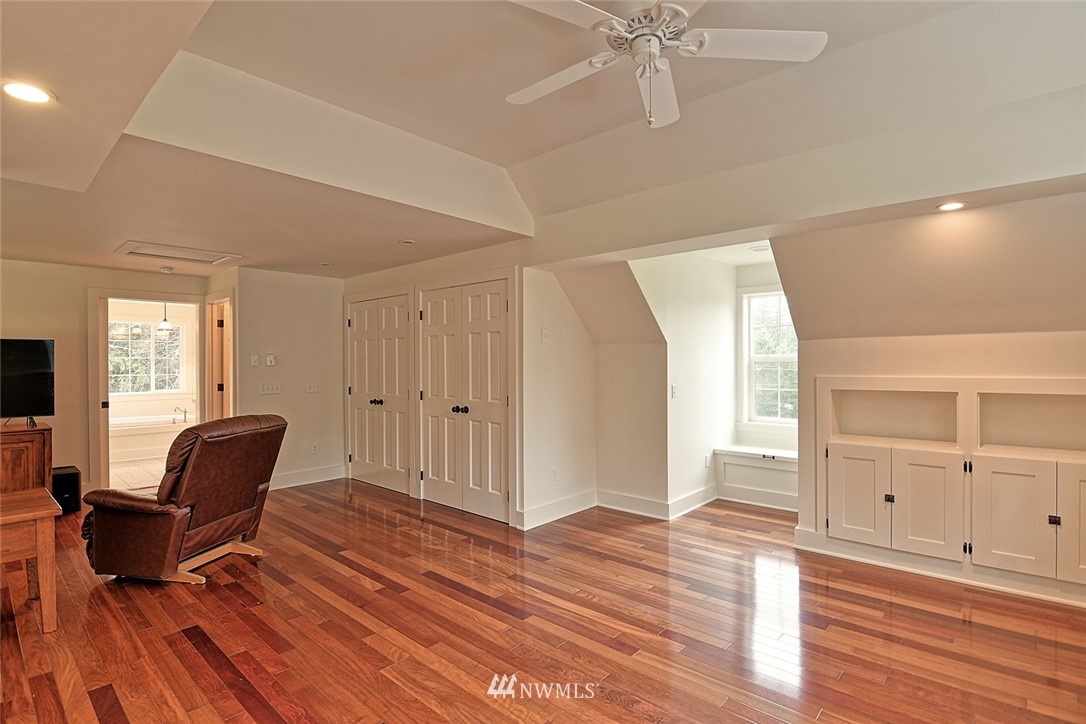 5918 Robe Menzel Road Snohomish, WA 98290 - Photo 27 of 40 a view of a livingroom with wooden floor and furniture