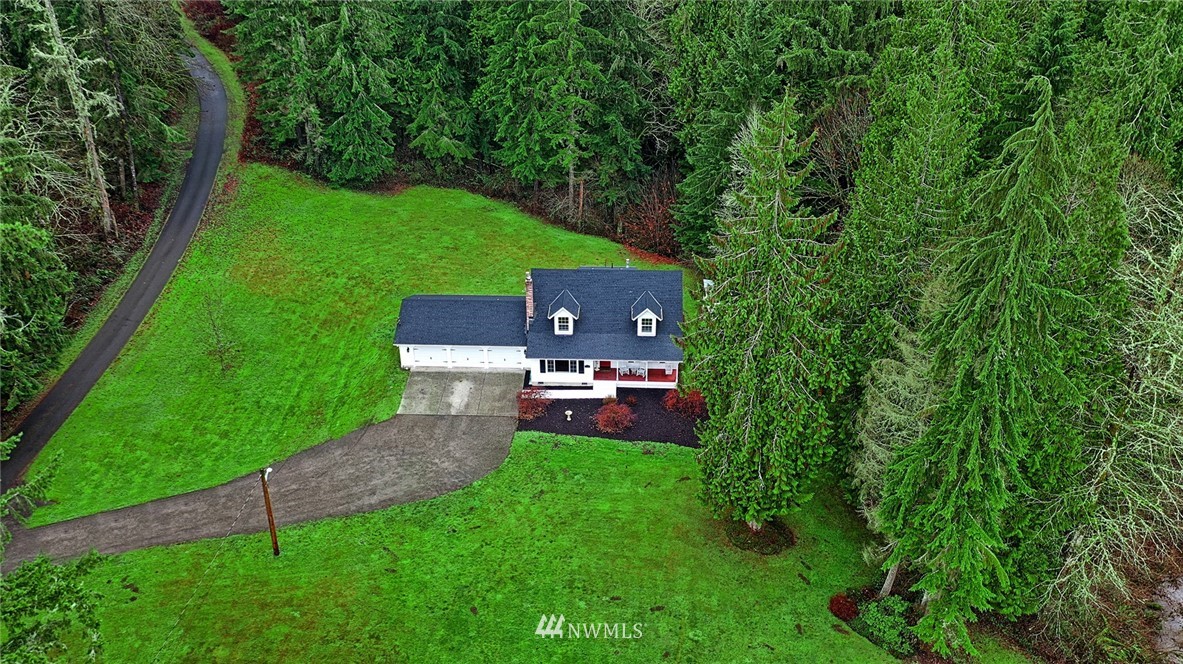 5918 Robe Menzel Road Snohomish, WA 98290 - Photo 9 of 40 a view of a garden with a house