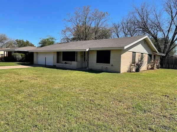$1,895 | 1227 Park Center Street, Benbrook, TX 76126