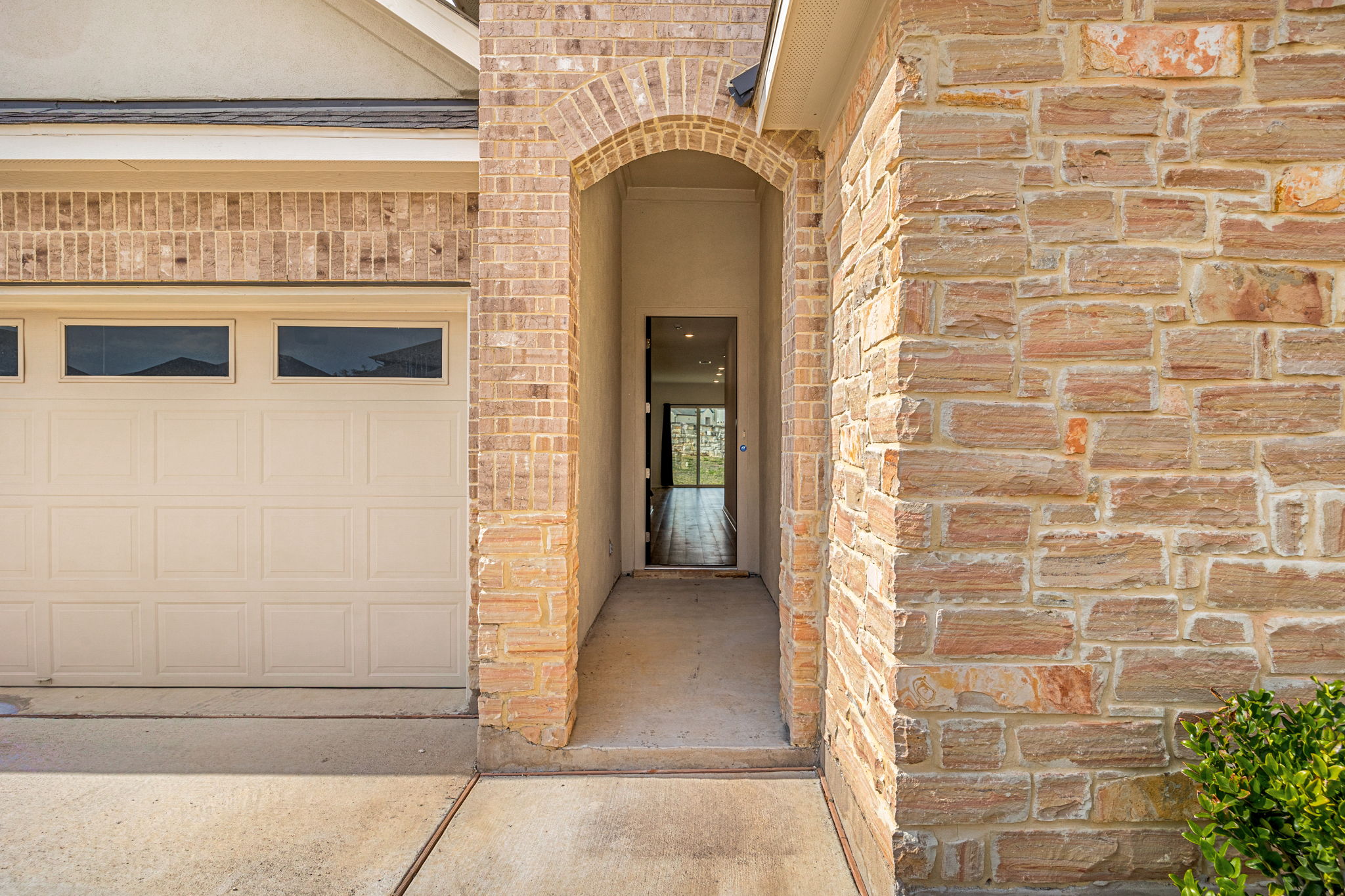 904 Balsora Cove Georgetown, TX 78628 - Photo 3 of 40
