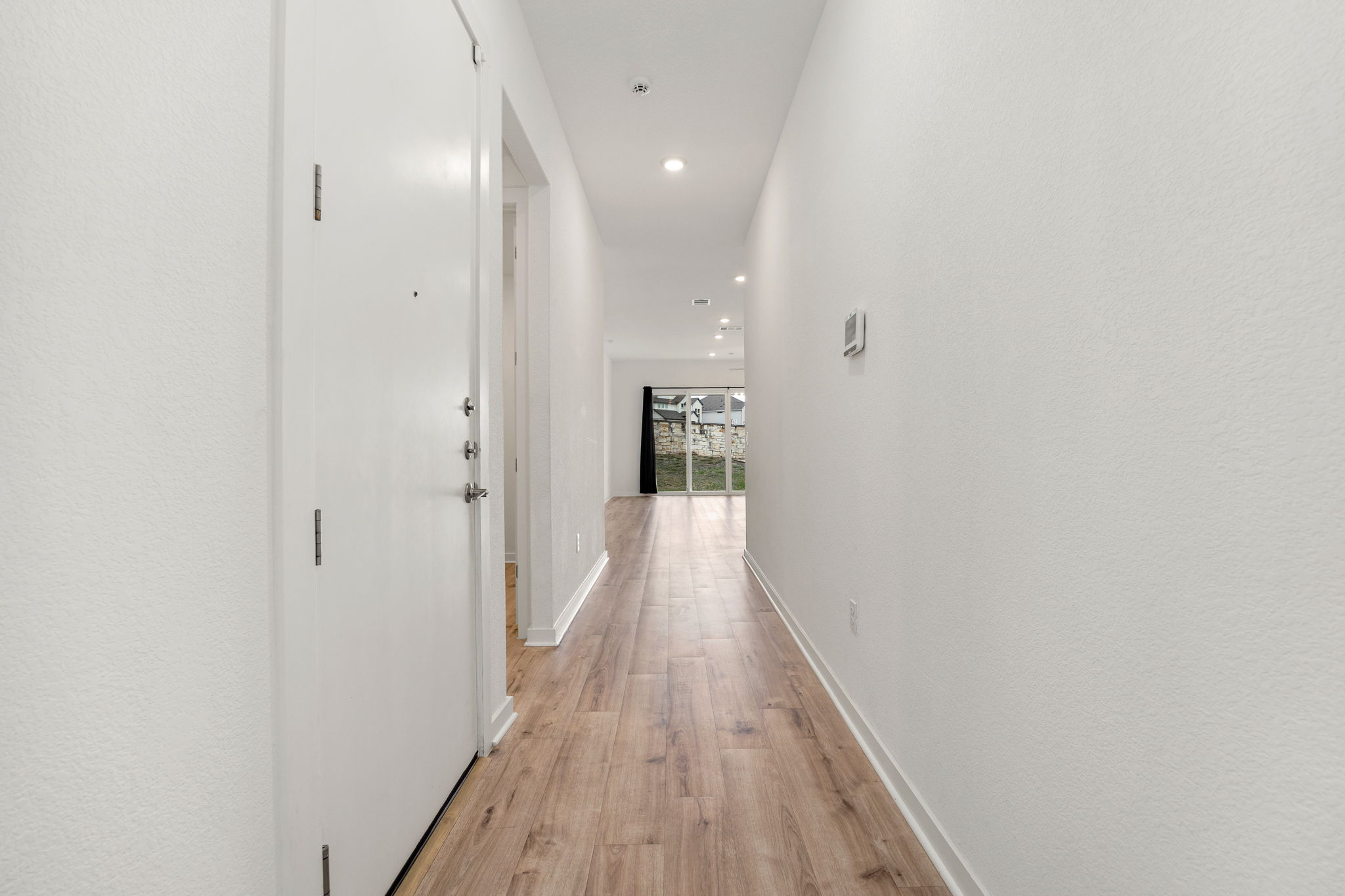 904 Balsora Cove Georgetown, TX 78628 - Photo 4 of 40 Hallway with 10 feet high ceiling