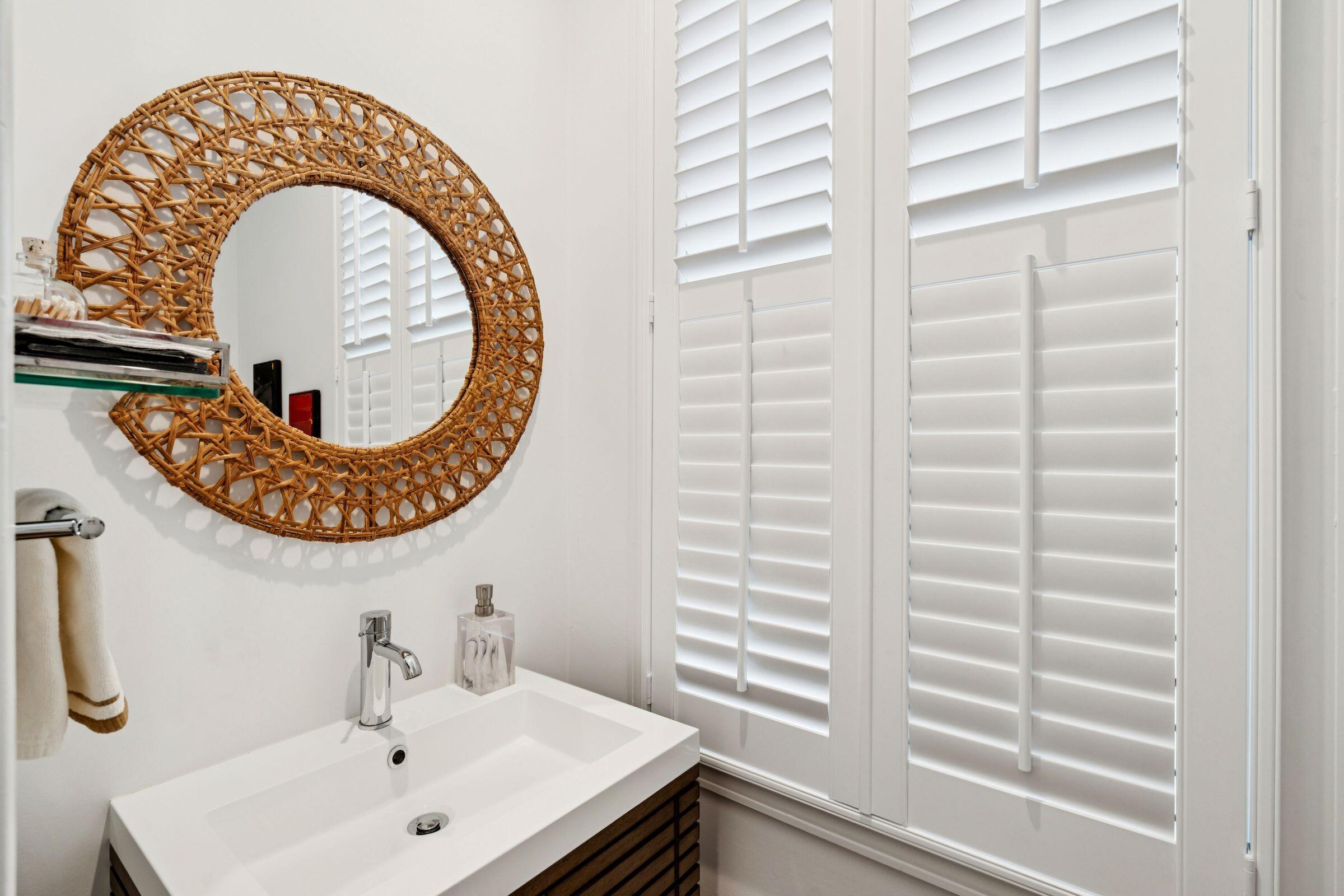 15 Elizabeth Street Charleston, SC 29403 - Photo 33 of 39 Powder Bath