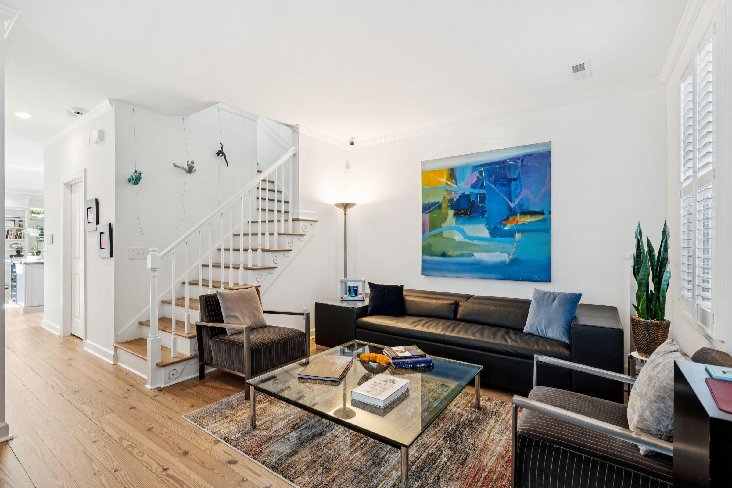 15 Elizabeth Street Charleston, SC 29403 - Photo 4 of 39 Living Room