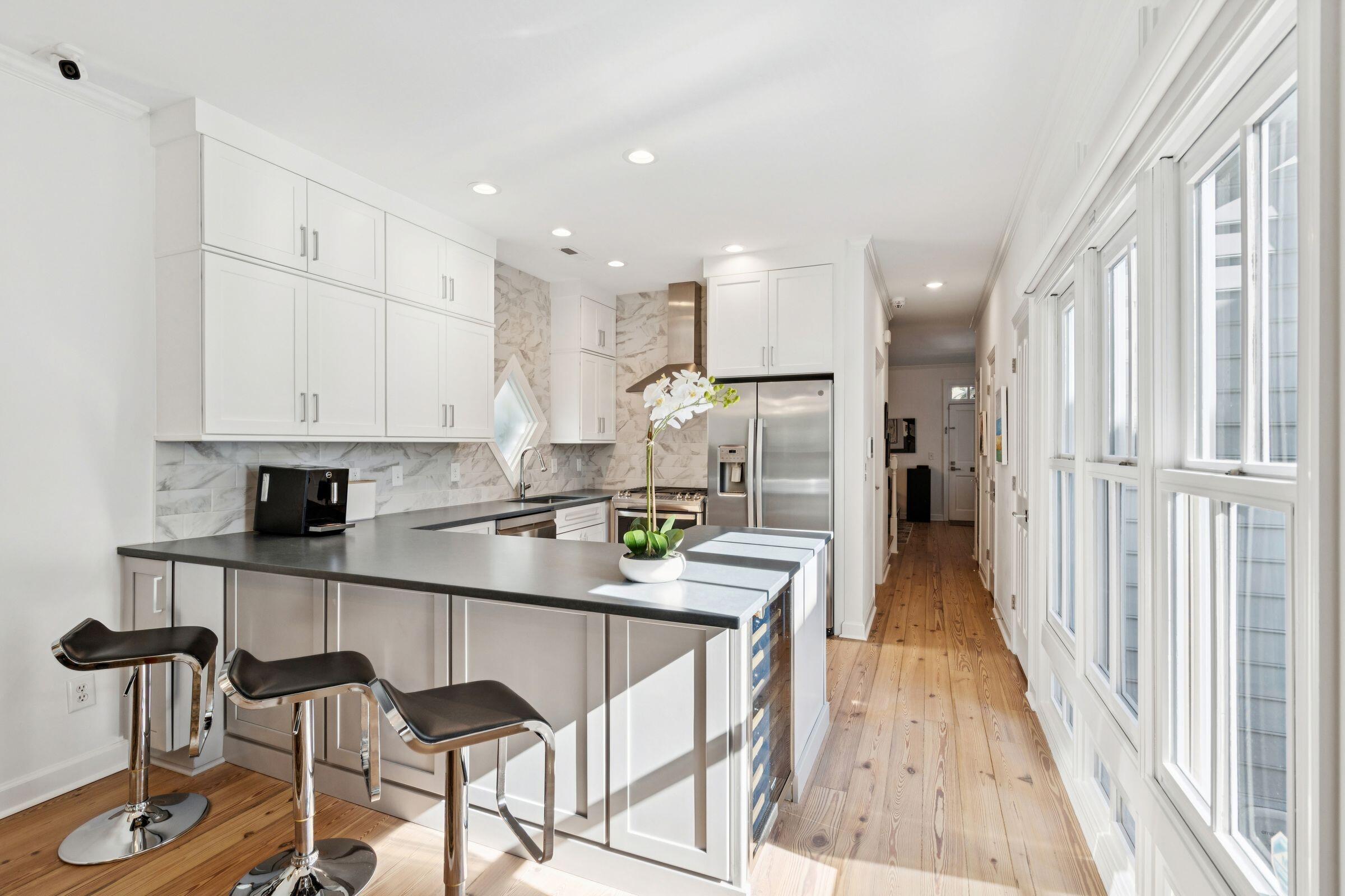 15 Elizabeth Street Charleston, SC 29403 - Photo 6 of 39 Renovated Kitchen